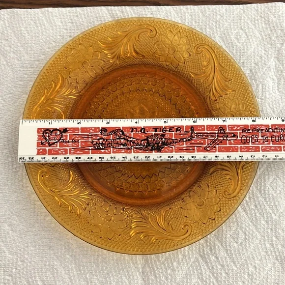 Vintage antique depression glass plate, saucer, and cup three-piece set - Picture 4 of 11